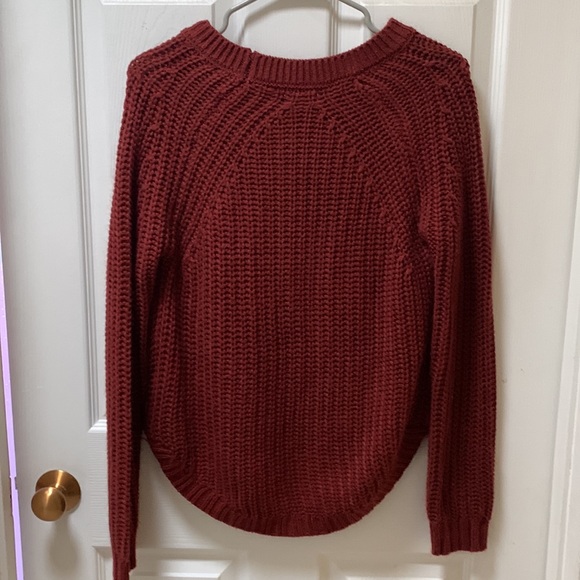 burgundy sweater - Picture 2 of 2